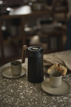 TERMOSKANNA SVART 1L